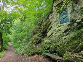 Beethovenstein, © Wienerwald Tourismus / ©Klaus Lorenz